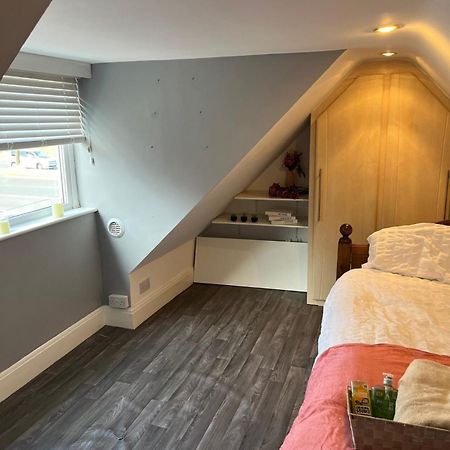 Cozy Room In A Serene House Birmingham Exterior photo